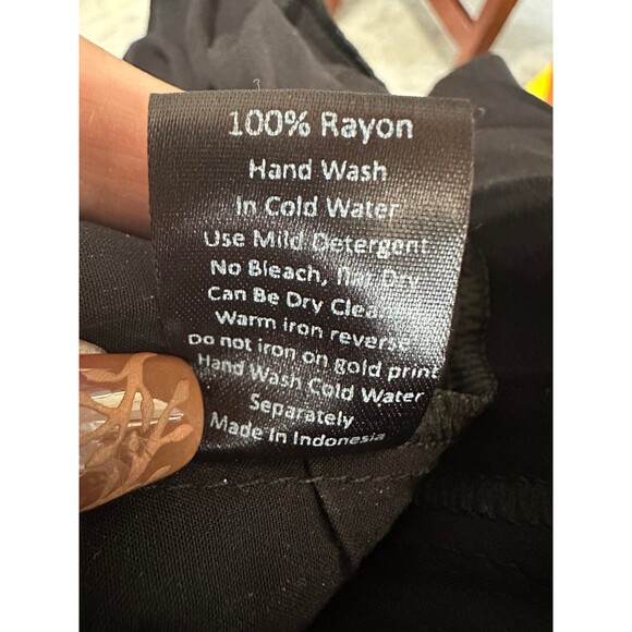 Living Hula Gold Neing Cabernet Lauhala Hawaiian Round Neck Blouse Top XS - Picture 10 of 10